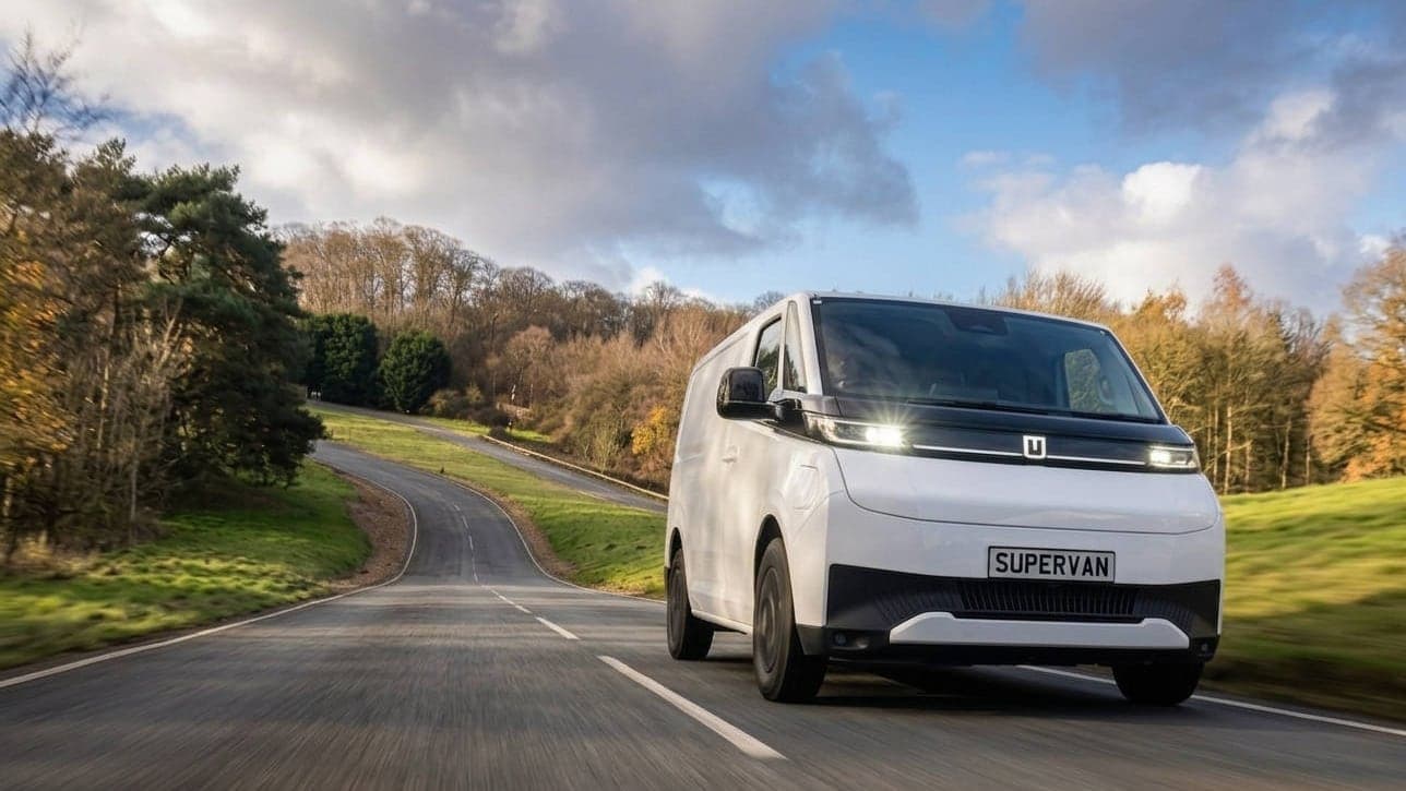 Farizon SV electric panel van on the road